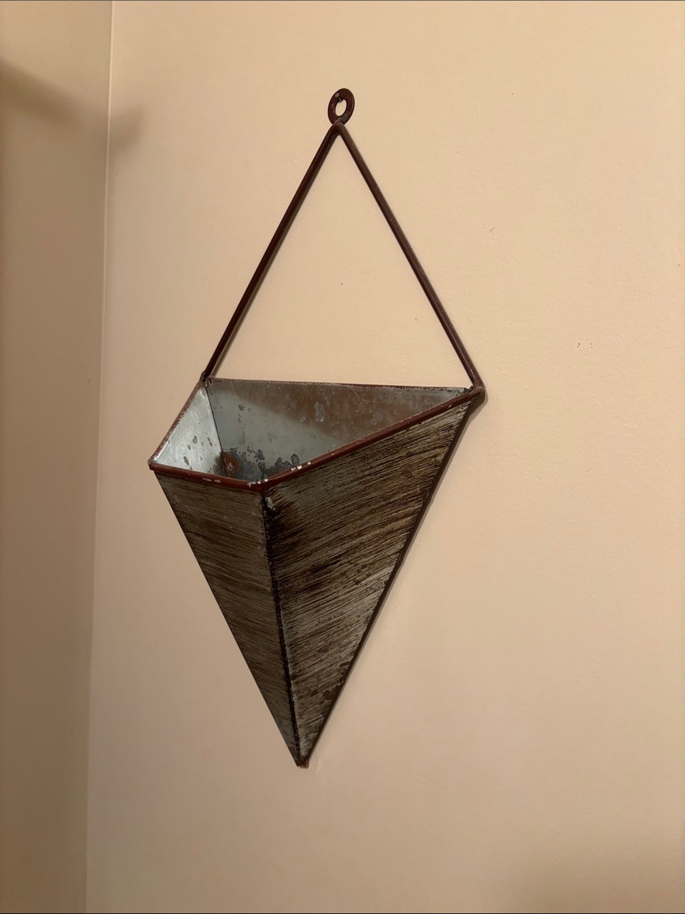 Decorative Hanging Wall Planter in Brown and Metallic
